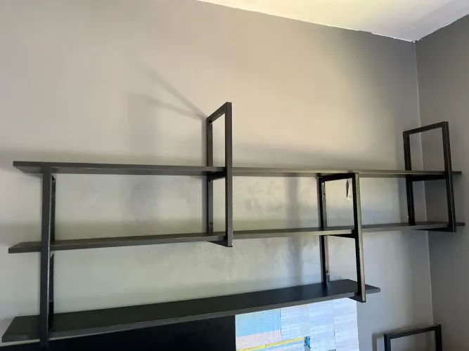Estante suspensa
