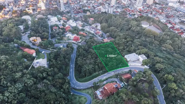 Terreno no Morro da Cruz no Bairro Fazenda em Itajaí REF: TE 177