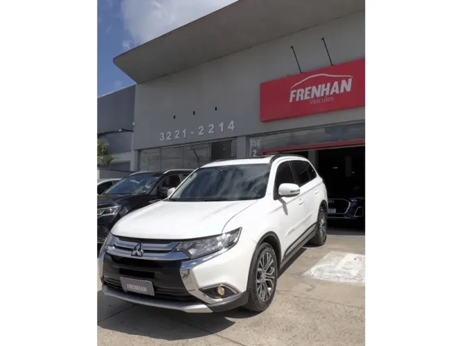 Mitsubishi Outlander Comfort 2.0 16V Aut. 2016
