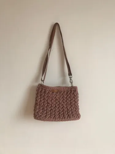 Bolsa de Fio de Malha Artesanal