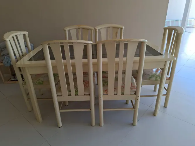 Mesa de 6 lugares Madesa com tampo de vidro. Dimensões  160cm X 82cm