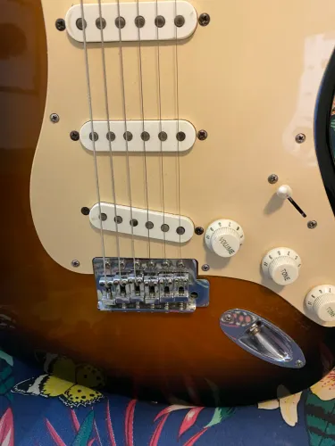 GUITARRA FENDER SQUIER AFFINITY - China