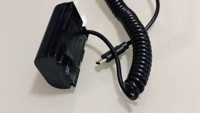 Cabo Adaptador USB-C Dummy Battery LP-E6 (5D Mark II/III/IV)