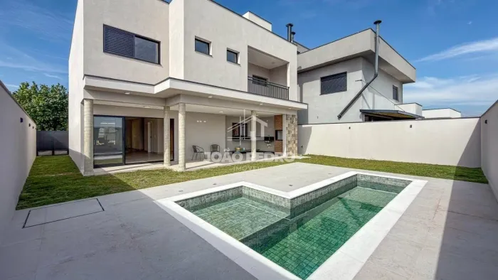 Casa no Condomínio Cyrela | 3 Suítes, Closet, Piscina e Gourmet