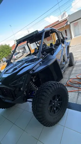 UTV polaris RZR 