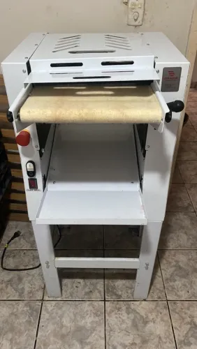 Modeladora de pães