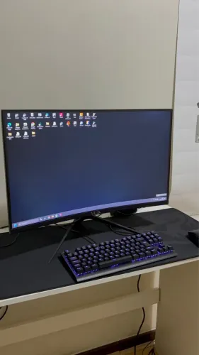 Monitor gamer 240hz 27? curvo
