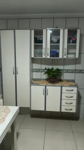 Vendo-se armário de cozinha