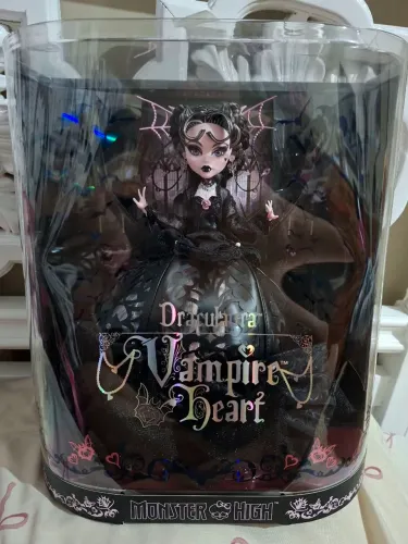 Boneca Monster High Draculaura Vampire Heart Collector Original Mattel