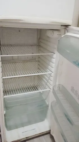Geladeira com defeito