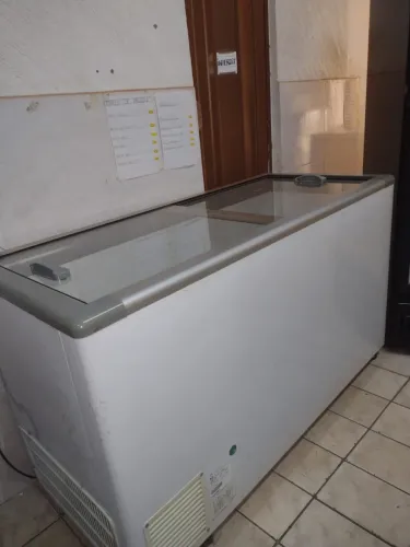 Freezer Fricon 503L em perfeito estado