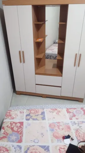 Guarda roupa seminovo 1.000