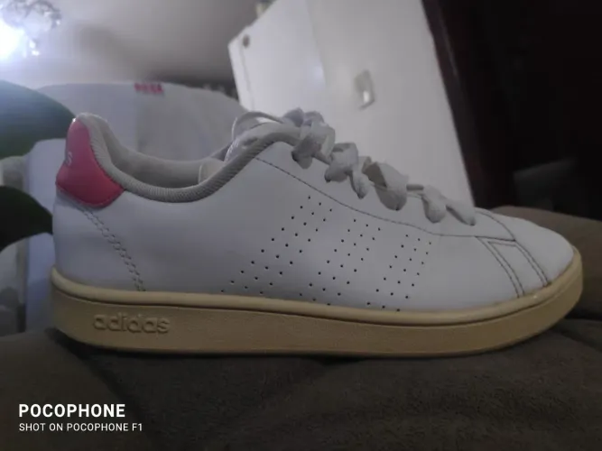 Tênis Adidas original, N°33