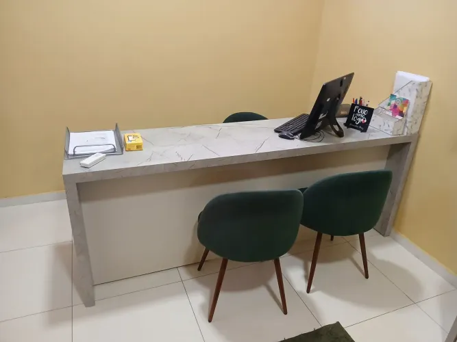 Vendo conjunto de escritório