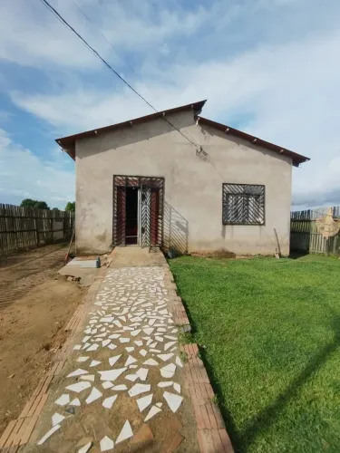 Vendo casa ou troco por chacára