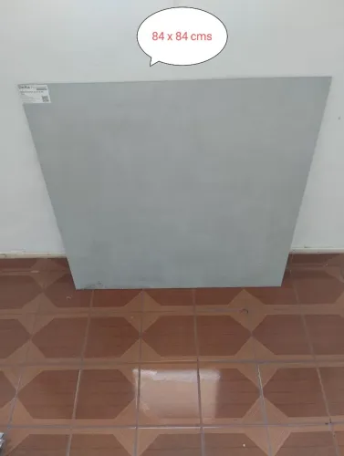 1 pç Porcelanato Delta Barcelona Plata84(AMOSTRA)