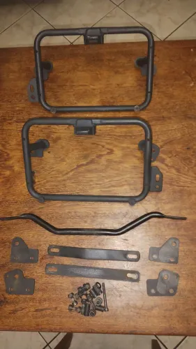 Suporte para malas laterais da vstrom Xt 650 adventure