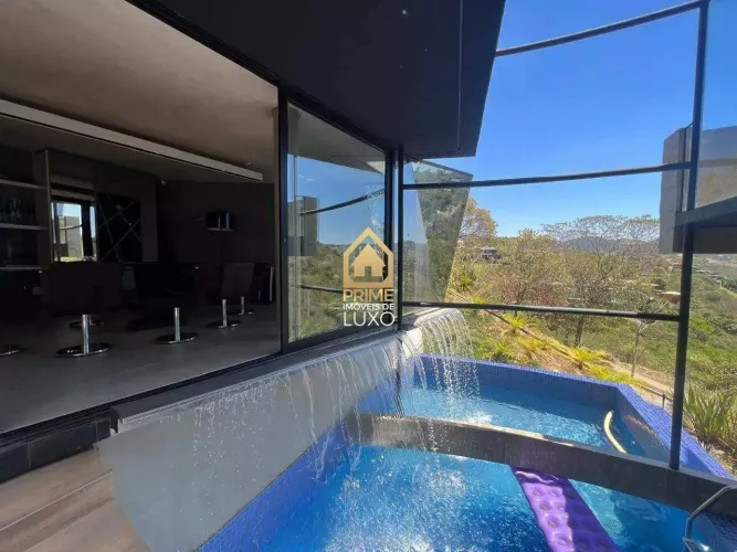 Casa para locação com 5 quartos no Condomínio Vale dos Cristais