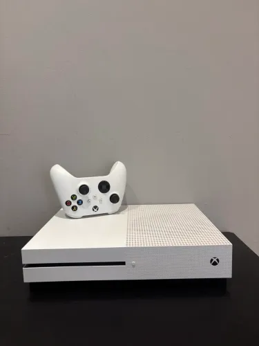 XBOX ONE S 1TB