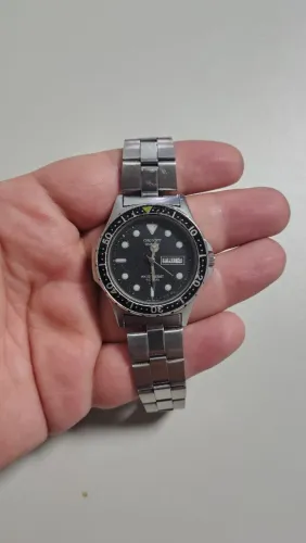 Relógio Orient Diver quartz