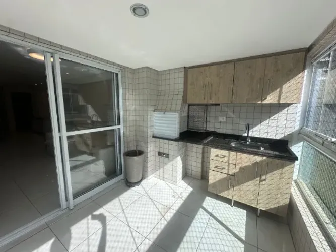 Alugo apartamento 3 quartos a 100 m da Praia - Canto do Forte (2 Vagas Demarcadas)