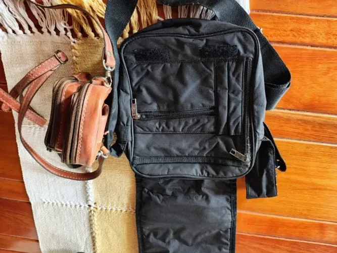 Bolsas tiracolo - Compacta com Vários bolsos