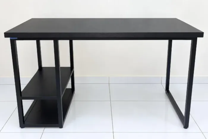 Mesa Escritório 120x60 MDF + Estrutura Metálica Epóxi - Excelente Estado