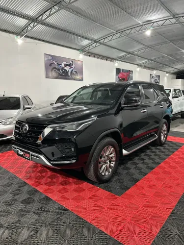 Toyota Hilux SW4 SRX 4X4 2.8 TDI 16V Dies. Aut. 2023