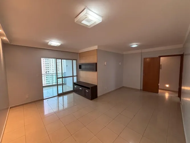 Apartamento com 4 suítes e 2 garagens no Setor Nova Suiça