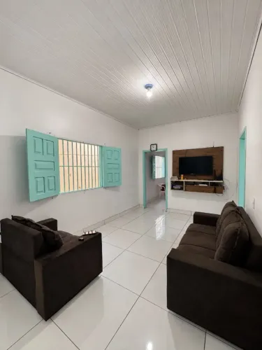CASA À VENDA TANCREDO NEVES!