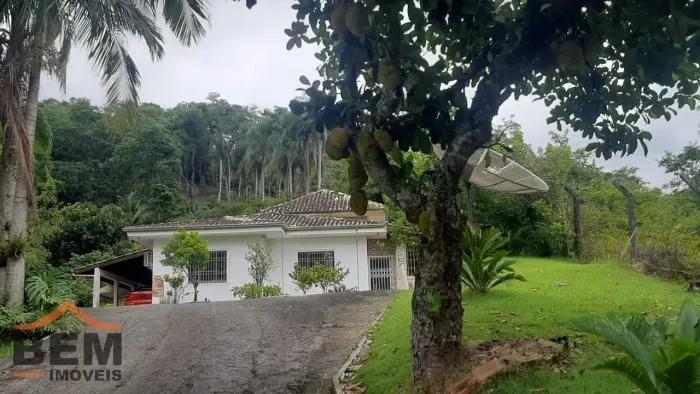 Chácara com 8 dormitórios à venda, 25 m² Bairro - Espinheiros - Itajaí/SC