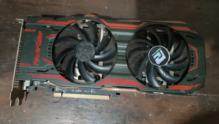 Placa de vídeo r9 280x no estado 