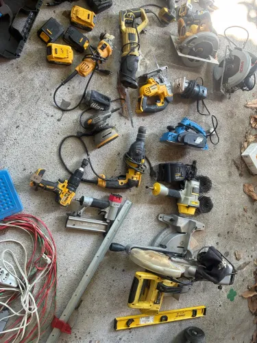 Vendo ferramentas