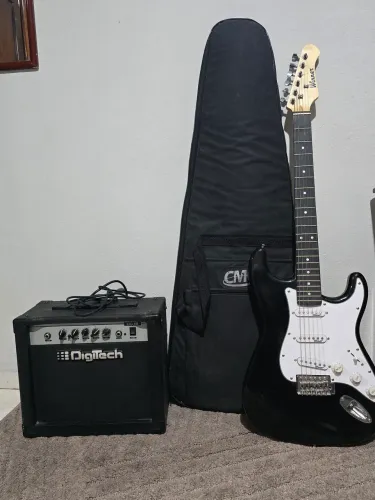 Guitarra Stratocaster Winner + Amplificador