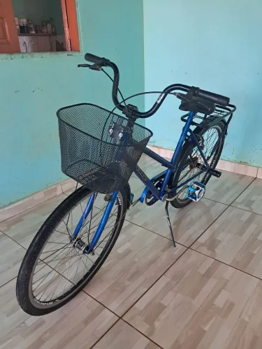 Vendo bicicleta novinha com nota fiscal interessado manda mensagem 