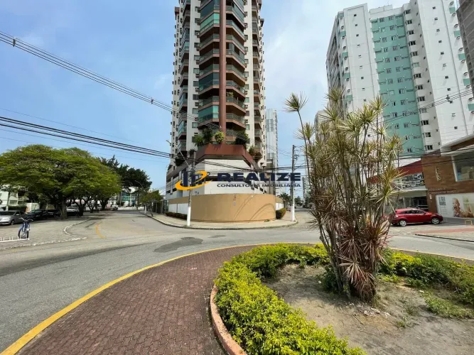 Porteira Fechada 03 Qts 01 Suíte 97 M² Pelinca Nascente ao Lado Salesiano Restaurante DOM 