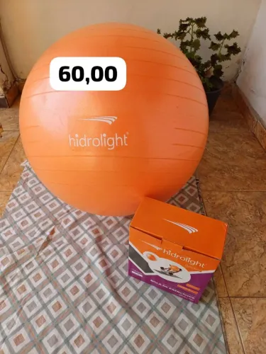 BOLA SUÍÇA.     55 CM.      PILATES SOLO.             TREINAMENTO FUNCIONAL 