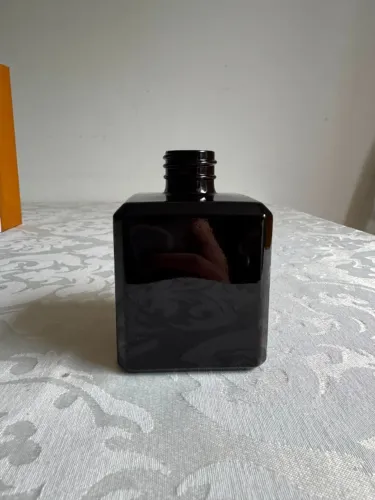 Frascos cubo pretos 250 ml para aromatizador - novos