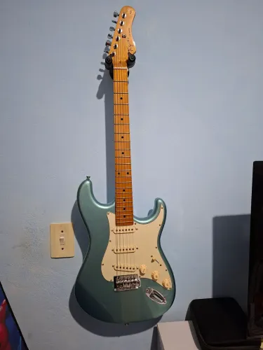 Guitarra Tagima TG 530 + Amplificador Meteoro 35gs + Cabo p10 Santo Angelo Ninja de brinde