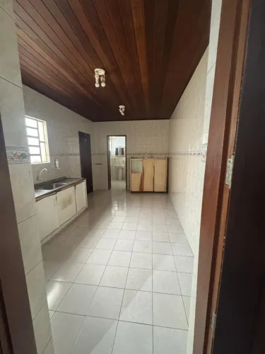 Casa com 3 Quartos no Jaraguá  Impecável, e Ótima Localização