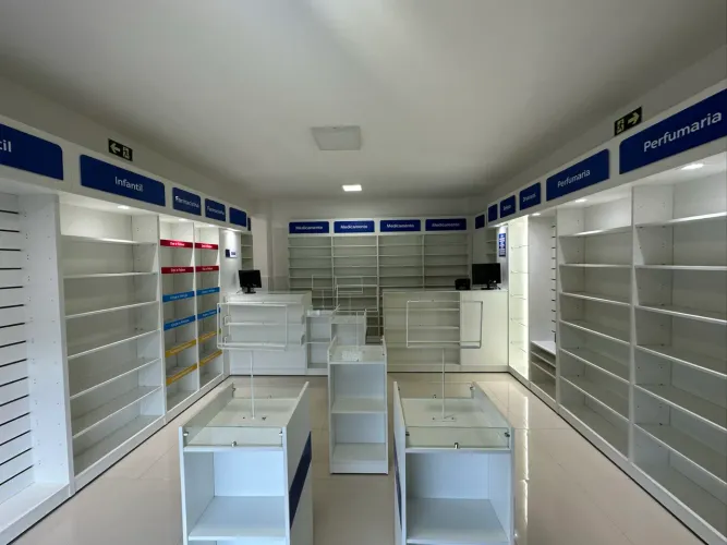 Vende-se móveis para farmácia