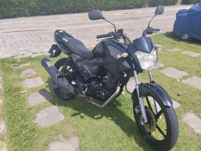 Vende-se moto factor 150
