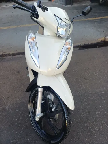 Vende-se Biz 125cc-EX Flex Completa ano 2024 Branca Perola a Queridinha da Categoria