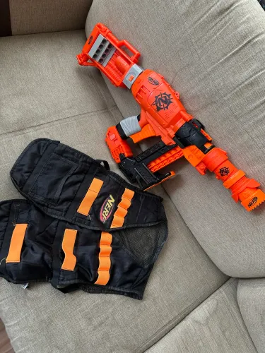 Arma nerf lançador zombie