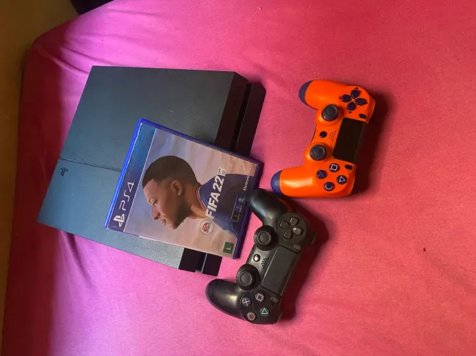 Vendo ps4 1 tb e 2 controles
