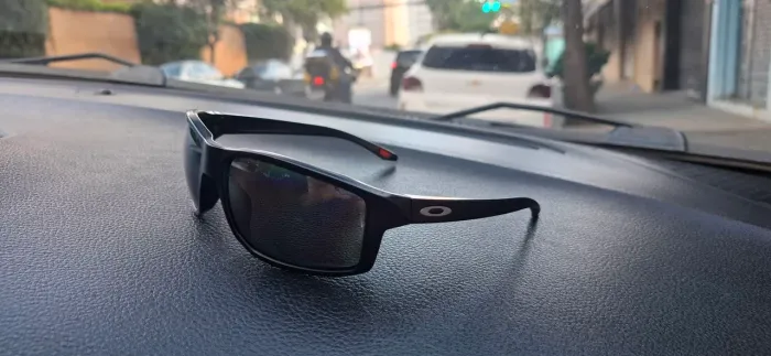 Óculos de sol oakley gibston
