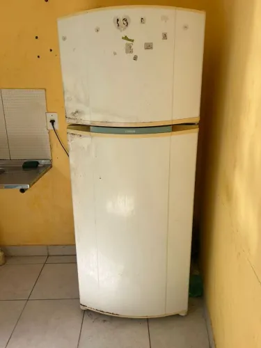 Vendo geladeira usada
