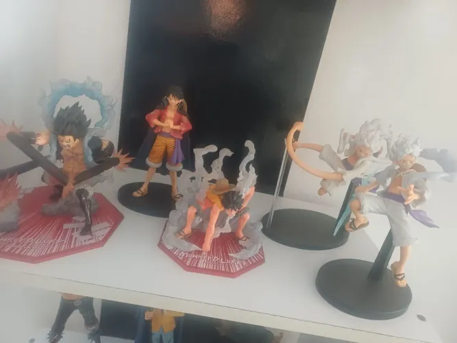 One piece figuras de ação originais.