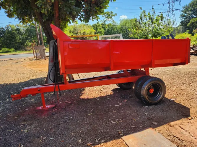 CARRETA CAÇAMBA BASCULANTE 4 TONELADAS FACCHINI