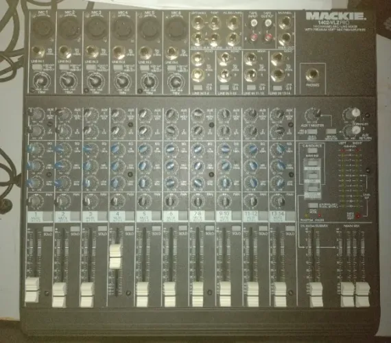 Mackie 1402-VLZ Pro Mixer Mesa de Som
